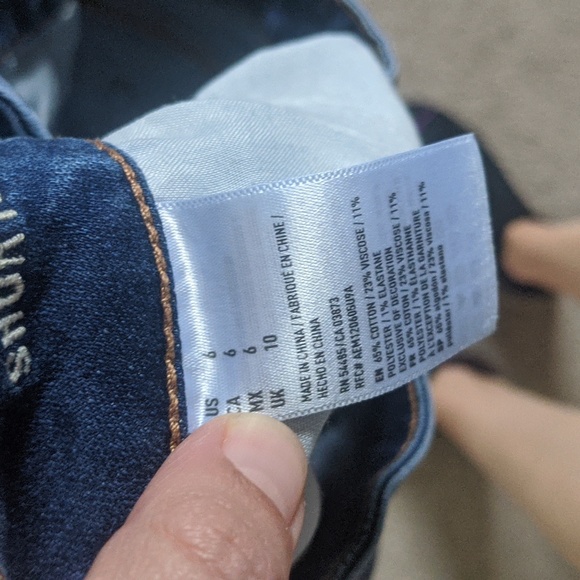 American Eagle Short shorts - Picture 3 of 3